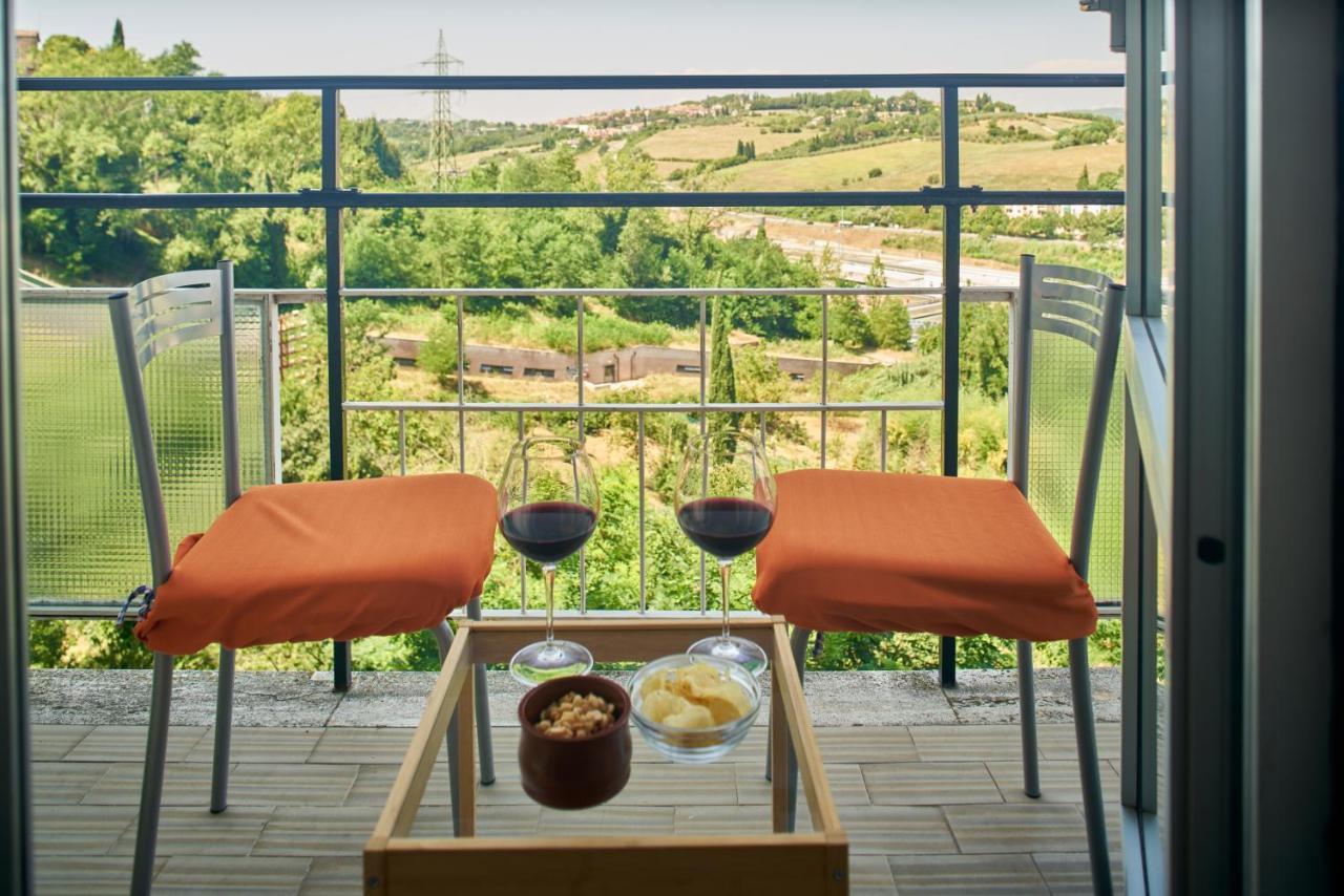Azure Spot In Centre - Apt Con Balcone Apartment Siena